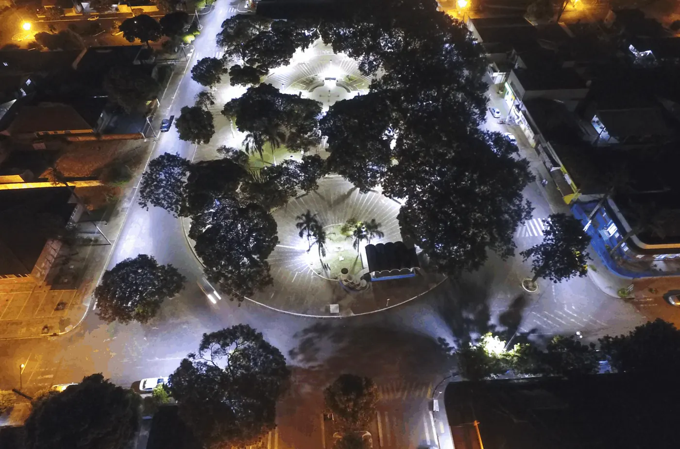 Iluminação pública LED em Alto Paraná (PR) — foto aérea 6 de 7