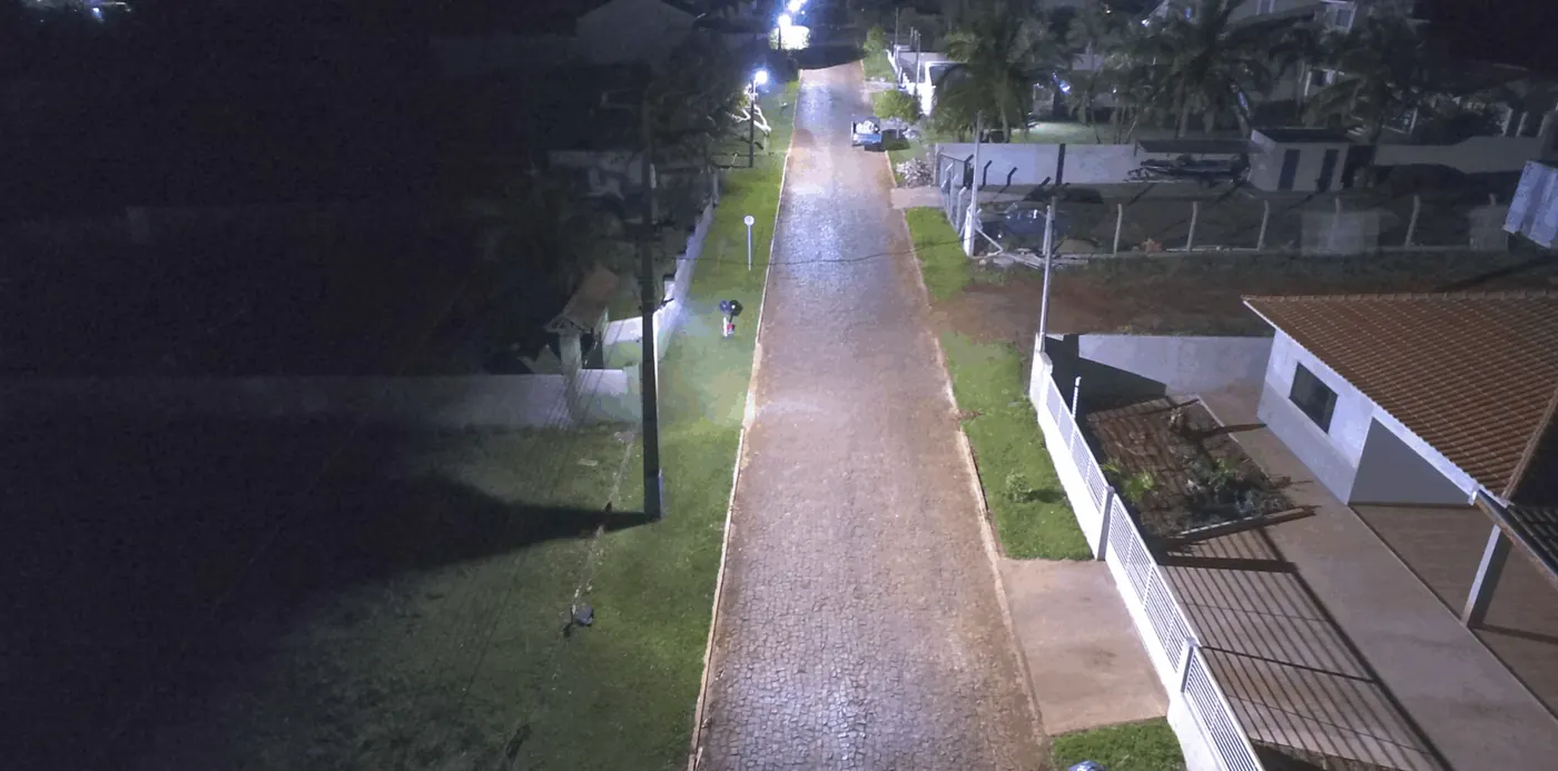 Condomínio – Santa Inês: iluminação LED — foto aérea 3 de 6