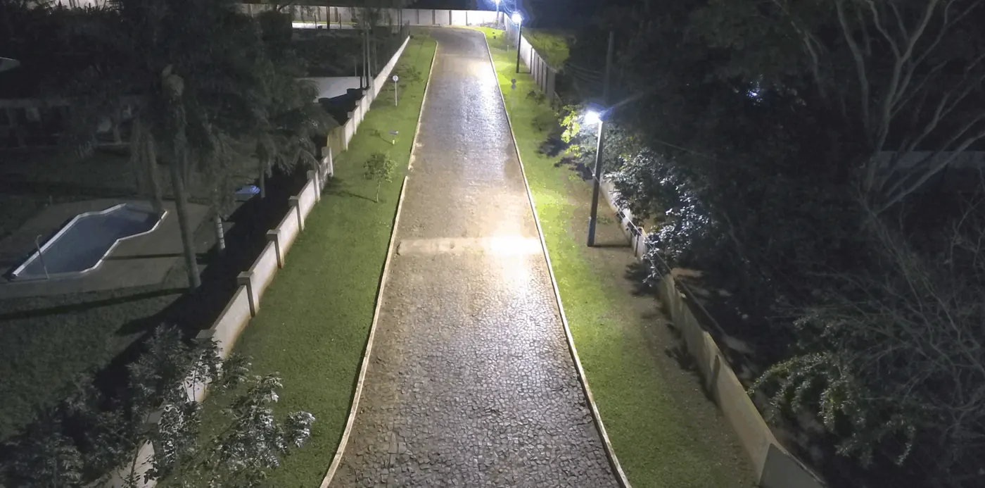 Condomínio – Santa Inês: iluminação LED — foto aérea 4 de 6