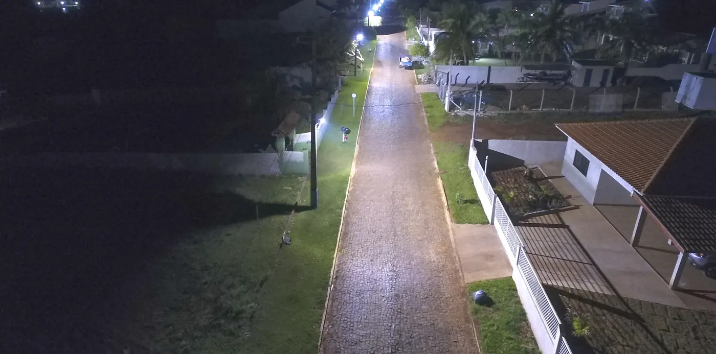 Condomínio – Santa Inês: iluminação LED — foto aérea 5 de 6