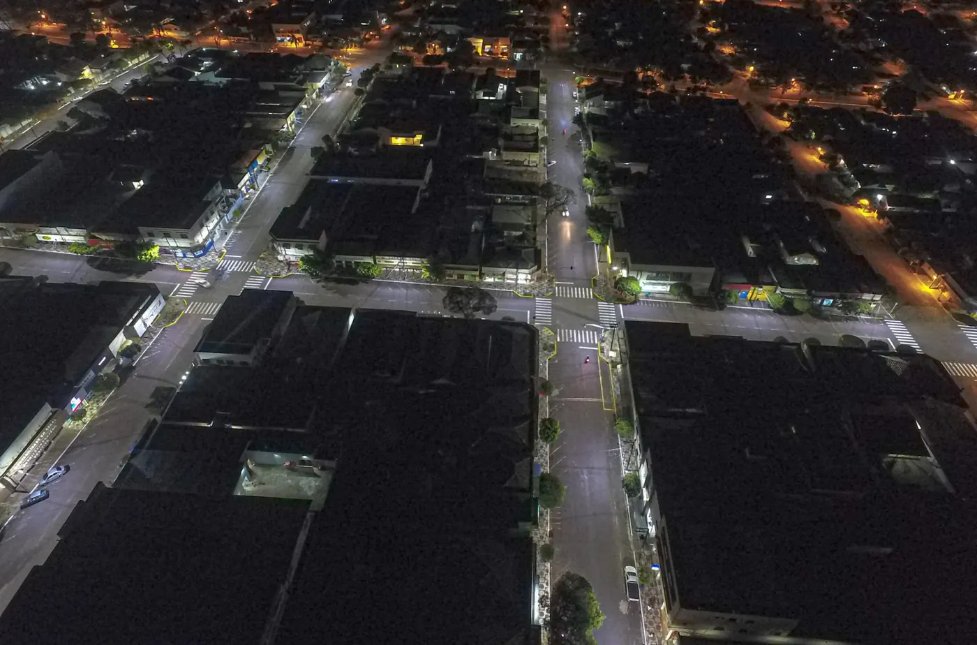 Iluminação pública LED em Cruzeiro — foto aérea 7 de 8
