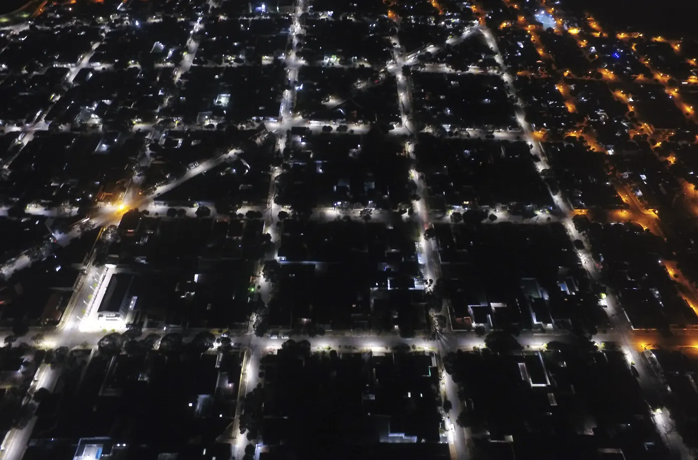 Iluminação pública LED em Paranavaí (PR) — foto aérea 3 de 4