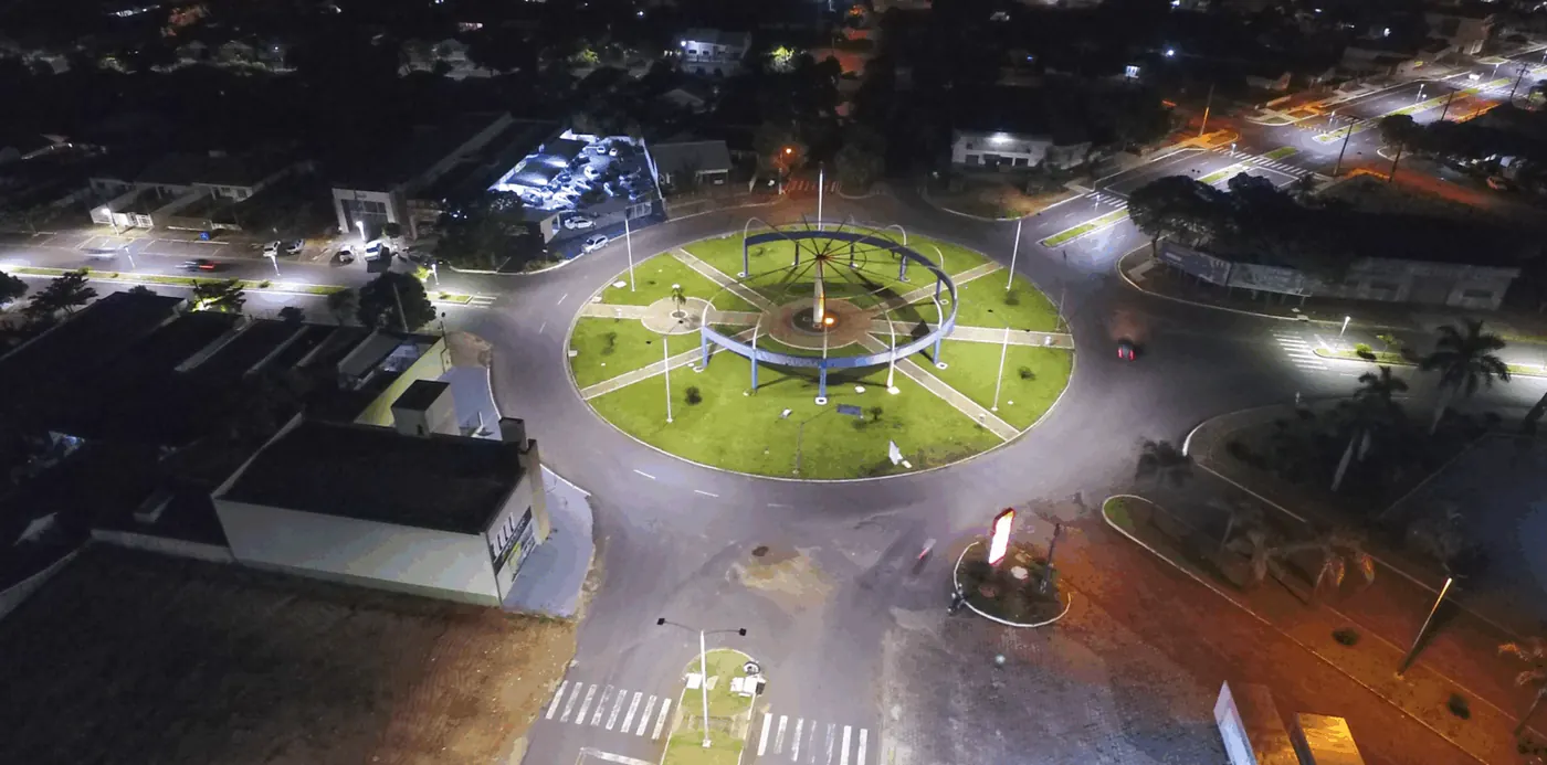 Iluminação pública LED em Pérola (PR) — foto aérea 2 de 8