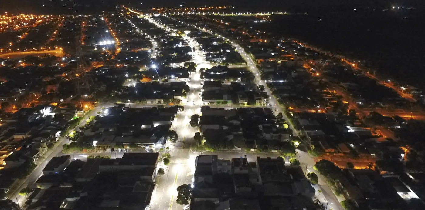 Iluminação pública LED em Pérola (PR) — foto aérea 4 de 8