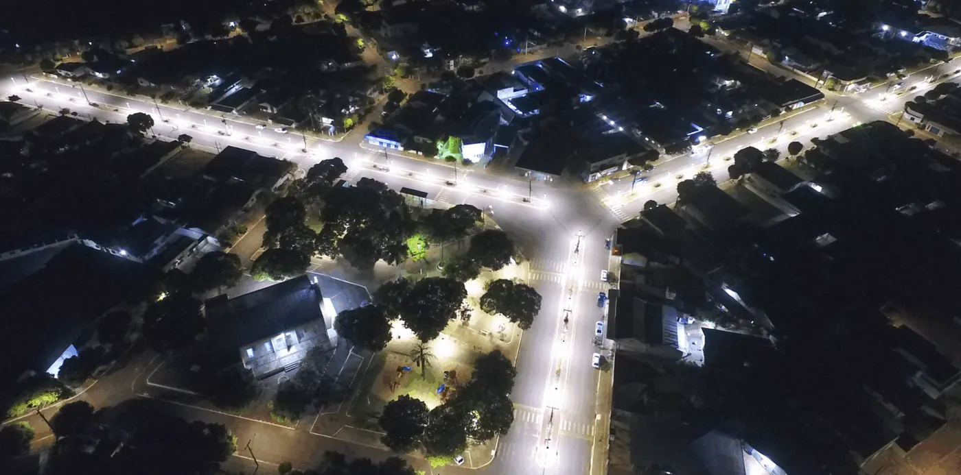 Iluminação pública LED em São Manoel do Paraná (PR) — foto aérea 2 de 9