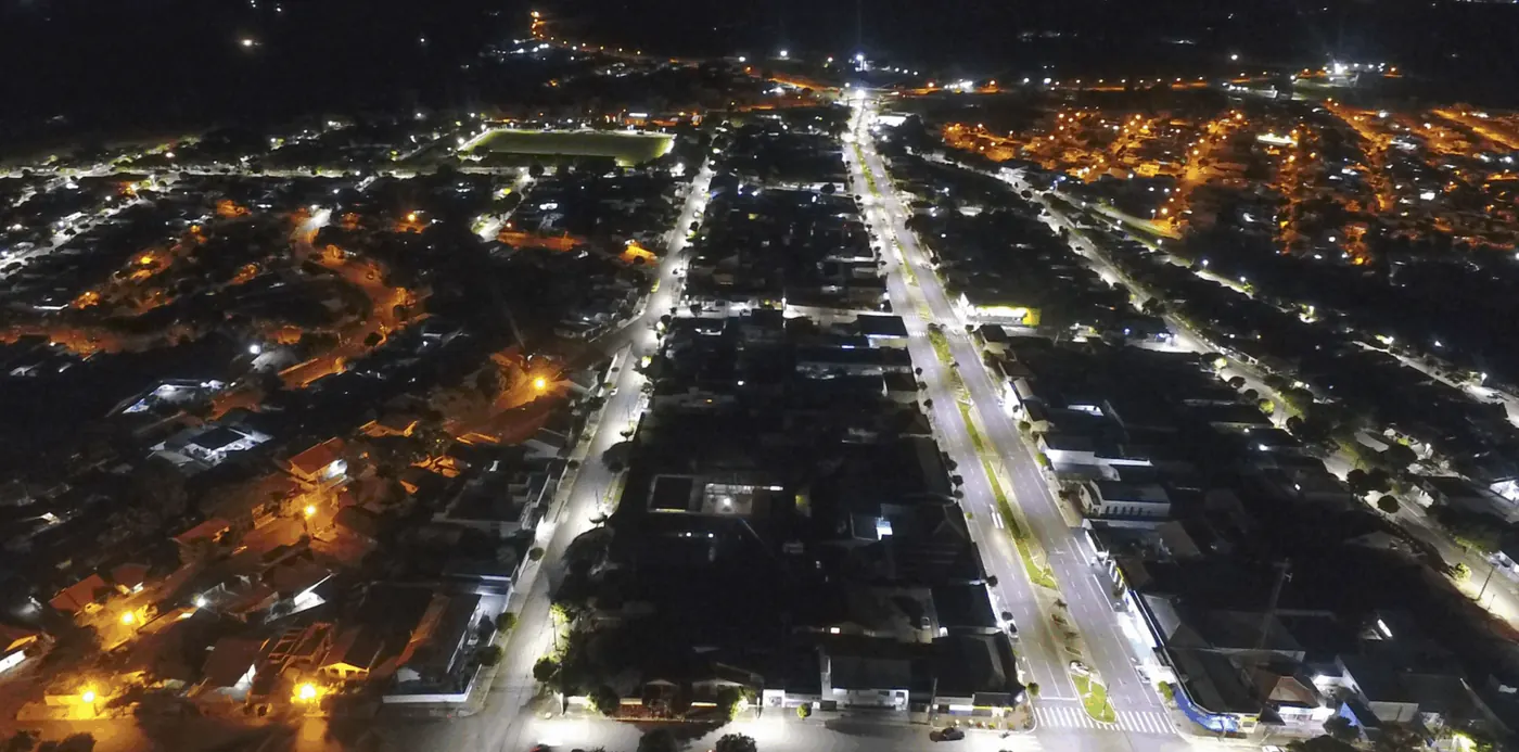 Iluminação pública LED em Terra Boa (PR) — foto aérea 14 de 28