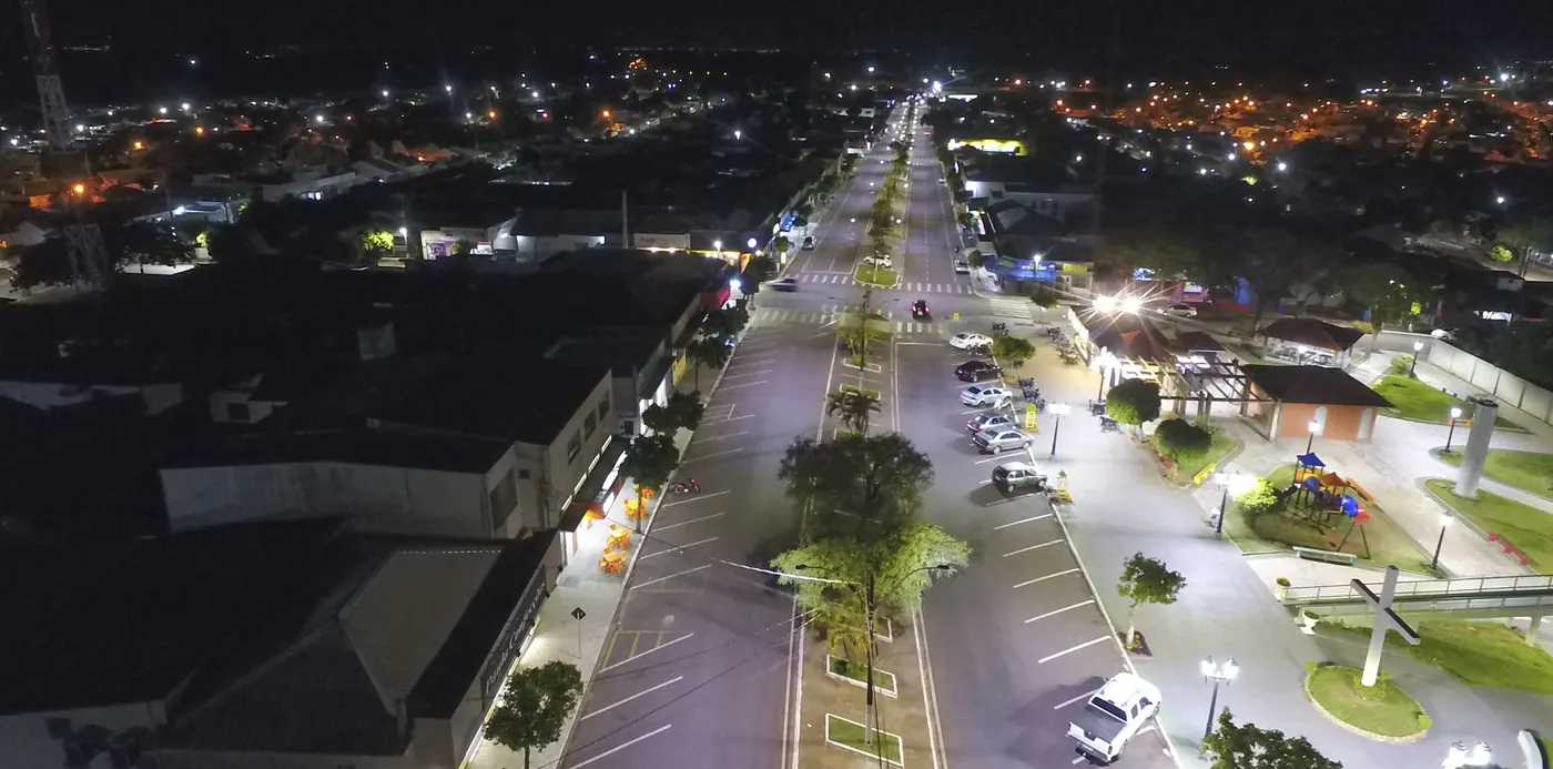 Iluminação pública LED em Terra Boa (PR) — foto aérea 16 de 28