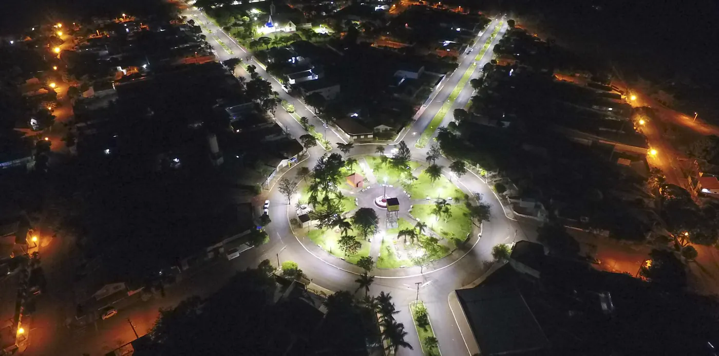 Iluminação pública LED em Terra Boa (PR) — foto aérea 27 de 28