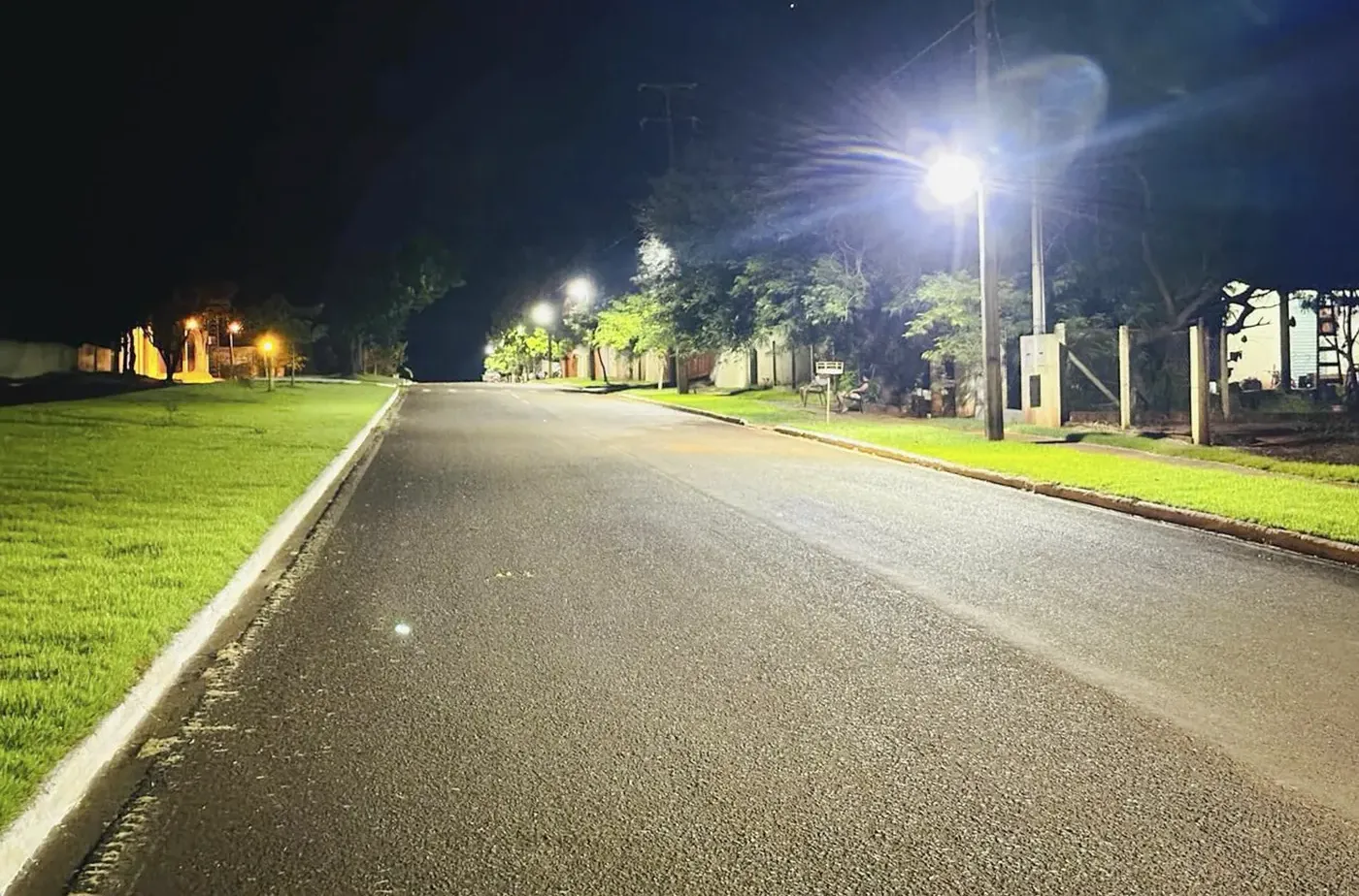Via de acesso iluminado(a) pela Projeluz — São Jorge do Ivaí, PR