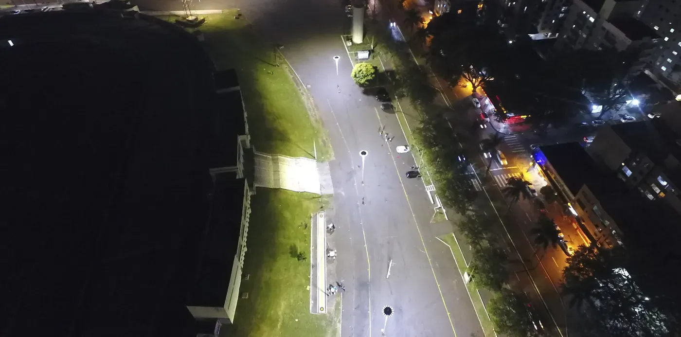 Vias do entorno iluminado(a) pela Projeluz — Estádio Regional Willie Davids, Maringá · PR